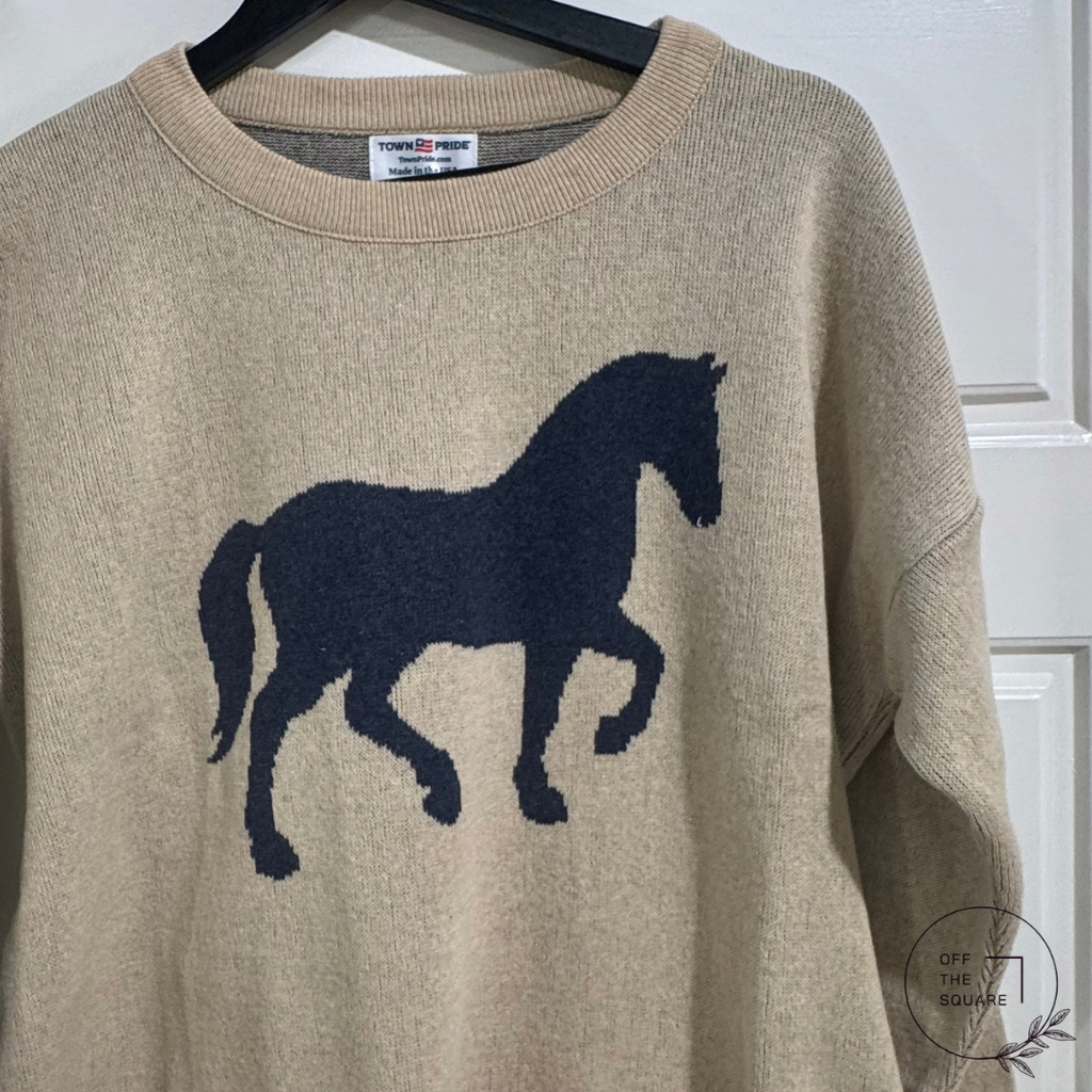 Town Pride Horse Front Sweater Cream
